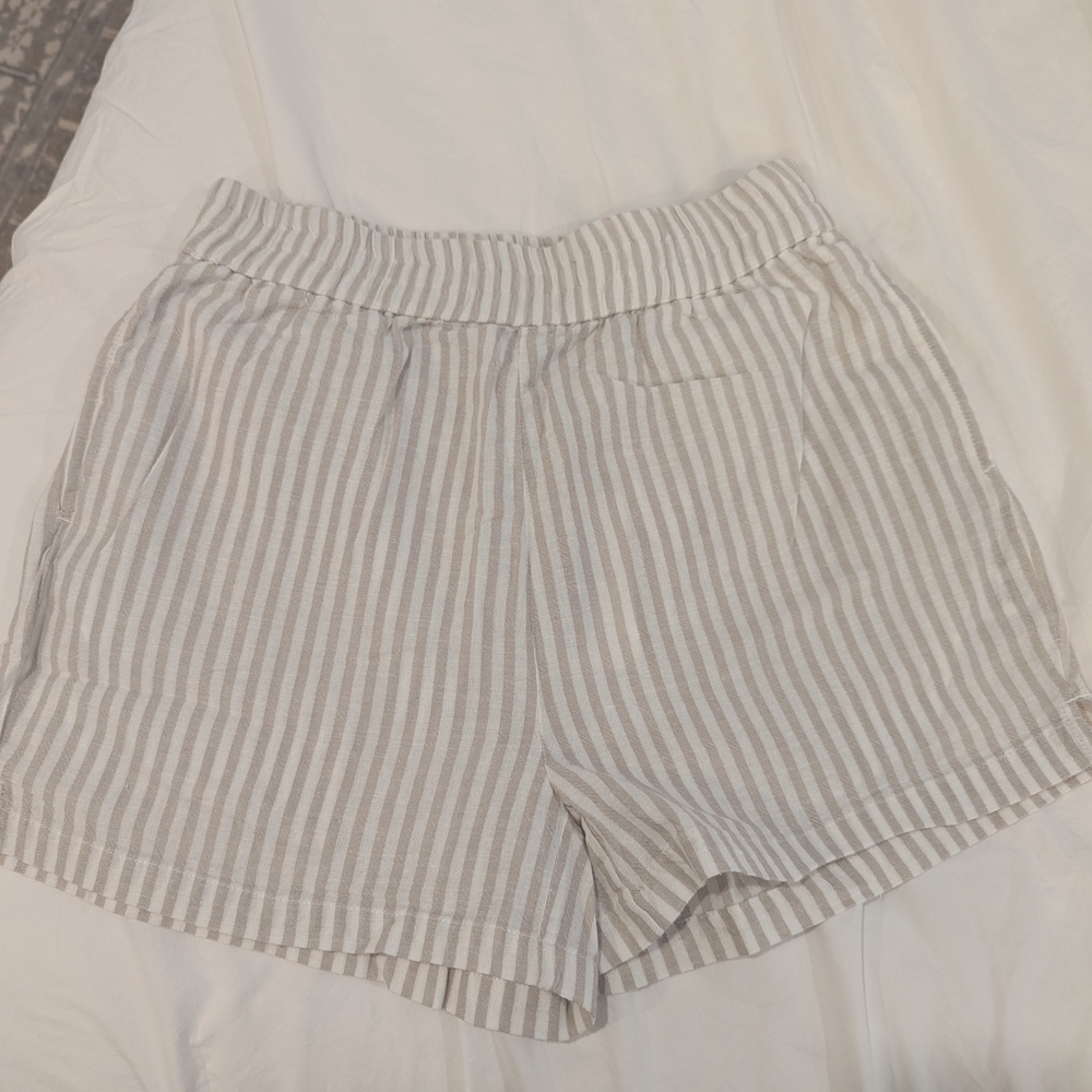 MAREA High Waist Gray and White Striped Shorts NWT Size S